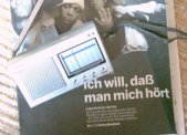 Miniradio auf Programmzeitschrift